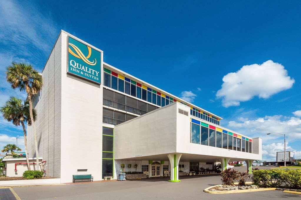 Quality Inn & Suites Conference Center Winter Haven Exterior photo