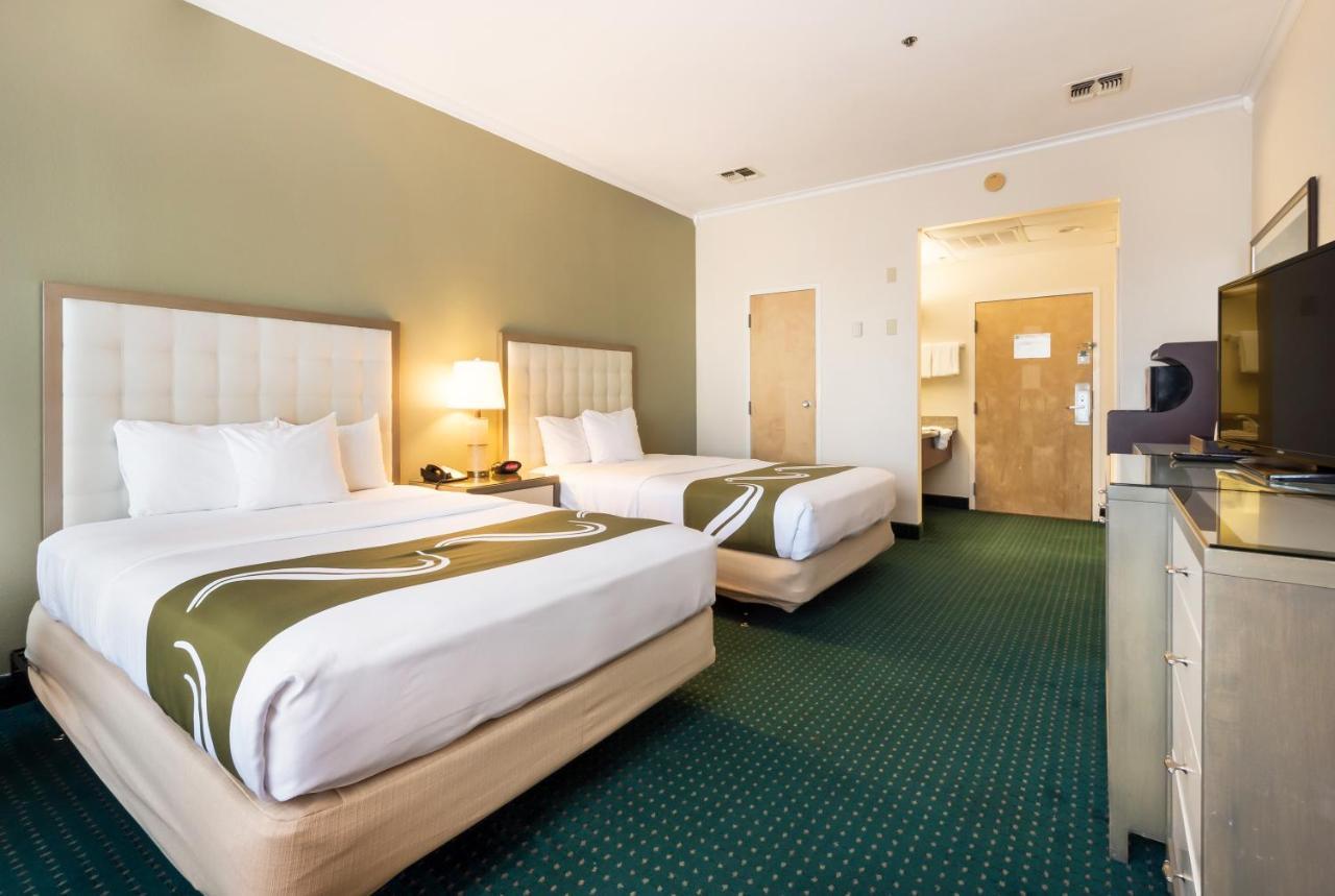Quality Inn & Suites Conference Center Winter Haven Room photo